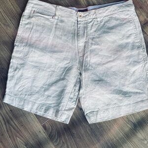 UNTUCKit Men's Light Gray Linen-Blend Flat Front Shorts